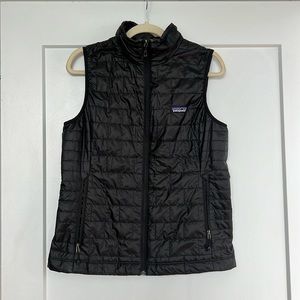 Patagonia women’s nano puff vest • medium